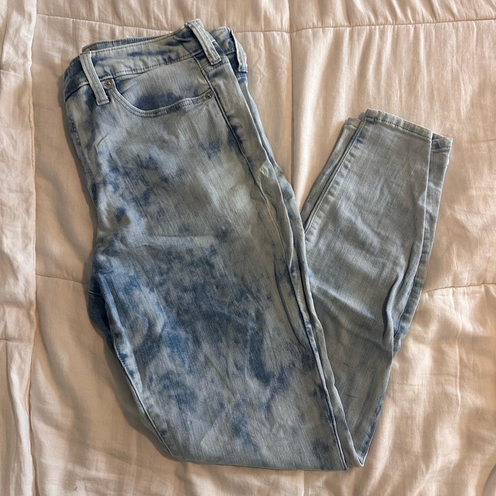 Universal Thread Denim in Light Blue